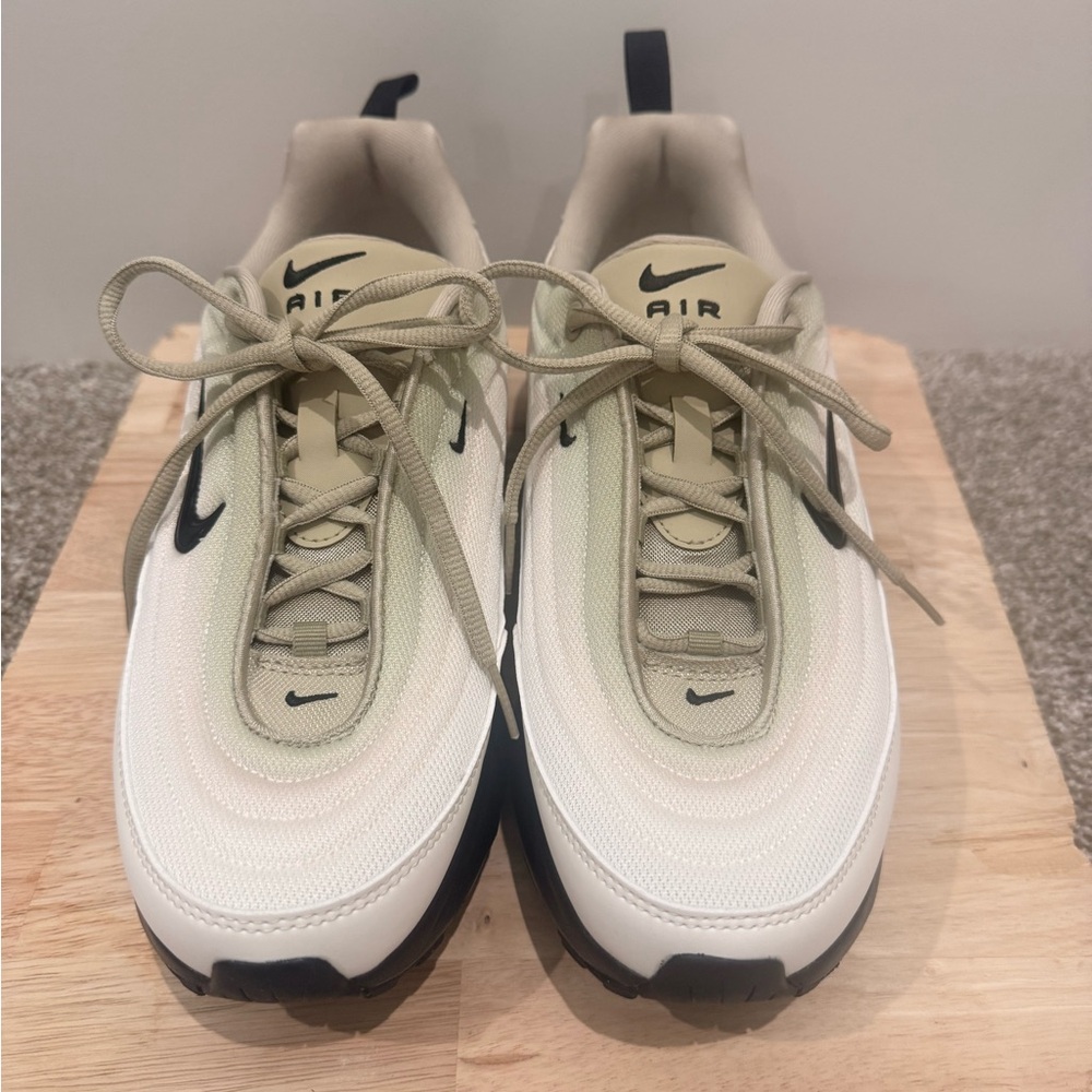 Nike Air Max Portal Women’s Sneakers Size 9